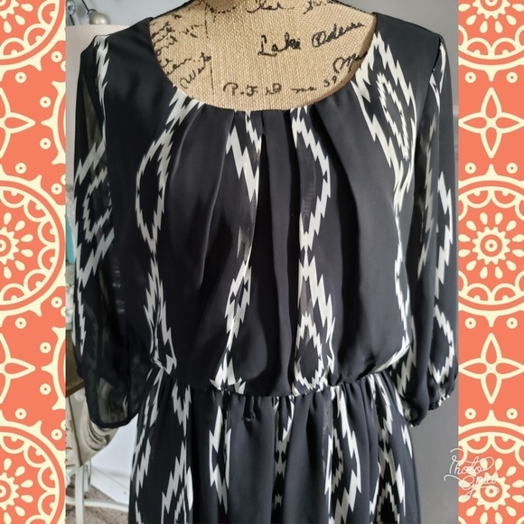 Print dress black white sz large - Picture 6 of 8